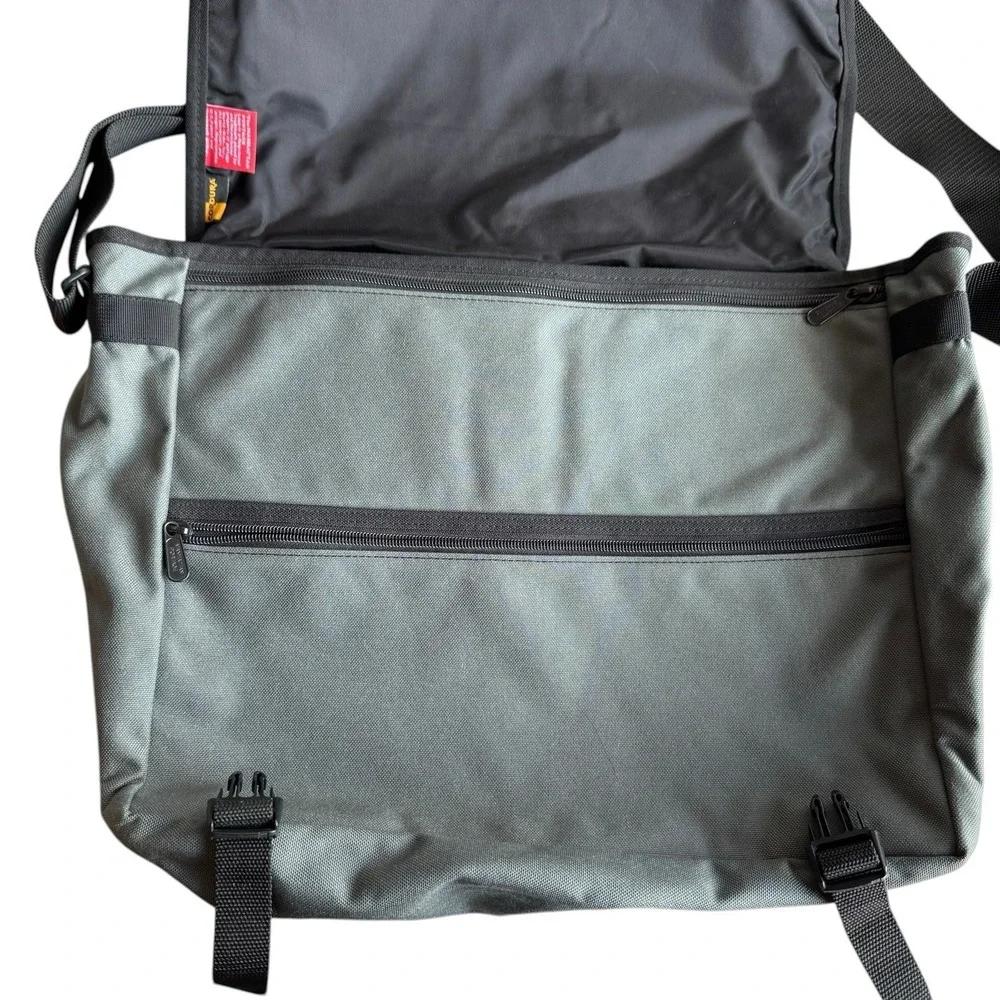 MANHATTAN PORTAGE Cordura Fabric Crossbody Shoulder Laptop‎ Bag Gray Olive